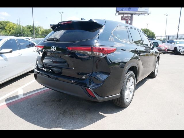 2020 Toyota Highlander LE