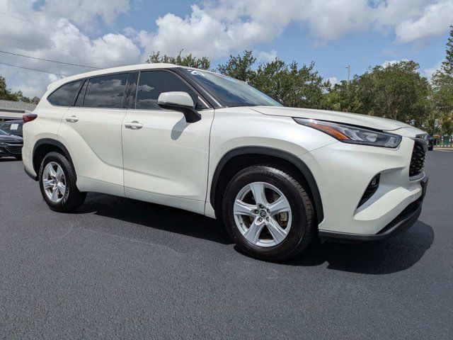 2020 Toyota Highlander LE