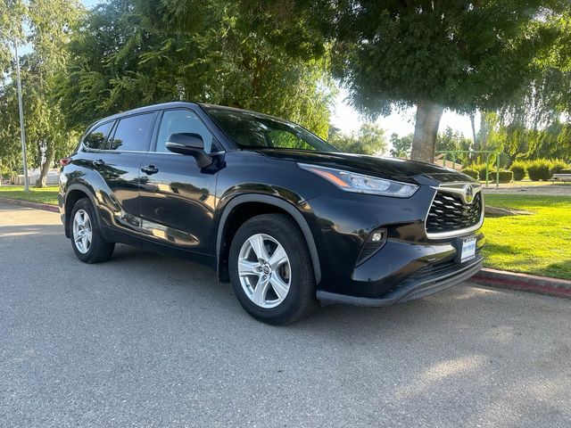 2020 Toyota Highlander LE