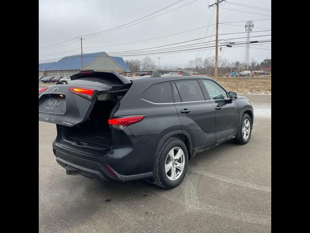 2020 Toyota Highlander LE