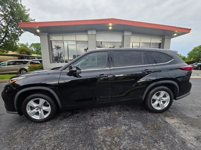 2020 Toyota Highlander LE