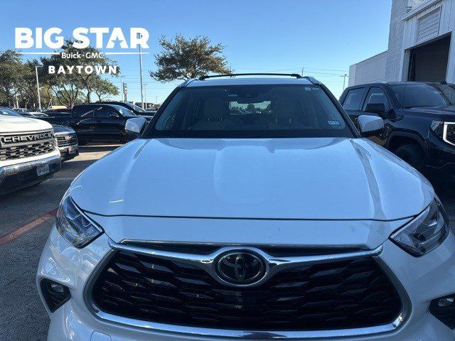 2020 Toyota Highlander Platinum