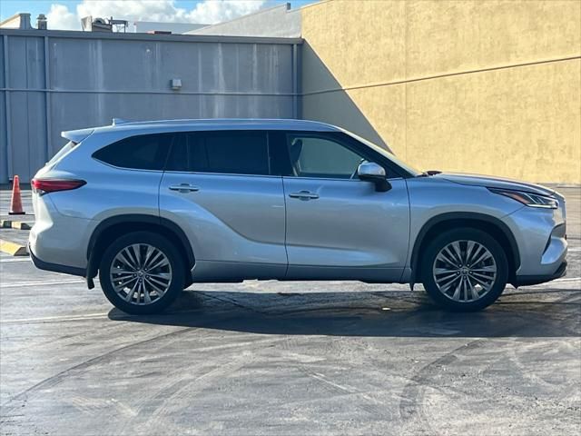 2020 Toyota Highlander Platinum