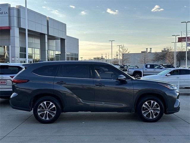 2020 Toyota Highlander XLE