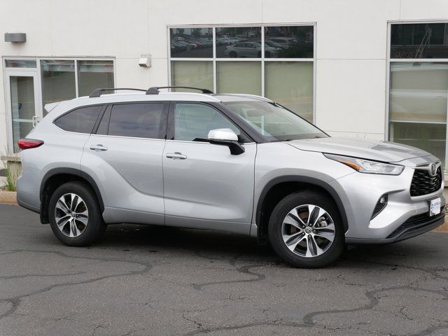 2020 Toyota Highlander XLE