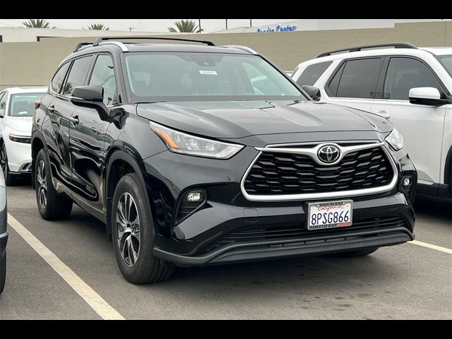 2020 Toyota Highlander XLE