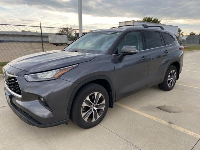 2020 Toyota Highlander XLE