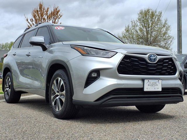 2020 Toyota Highlander Hybrid XLE