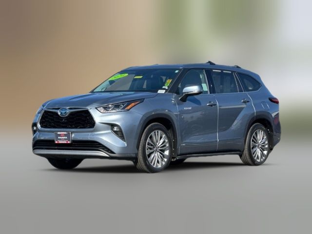 2020 Toyota Highlander Hybrid Platinum