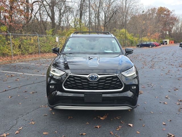 2020 Toyota Highlander Hybrid Platinum