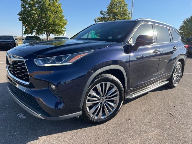 2020 Toyota Highlander Hybrid Platinum