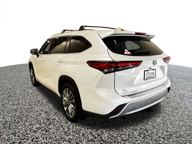 2020 Toyota Highlander Hybrid Platinum