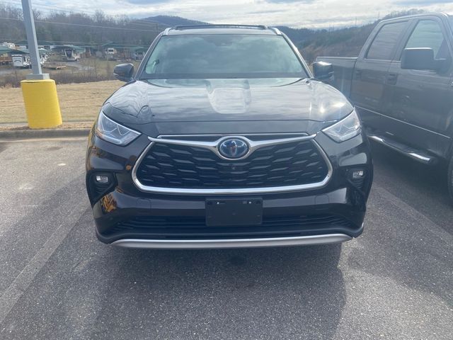 2020 Toyota Highlander Hybrid Platinum