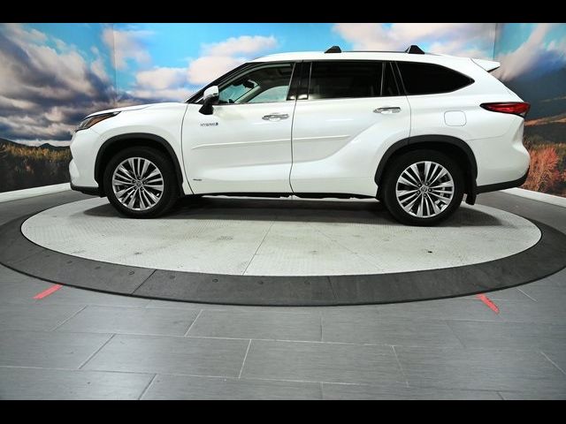 2020 Toyota Highlander Hybrid Platinum