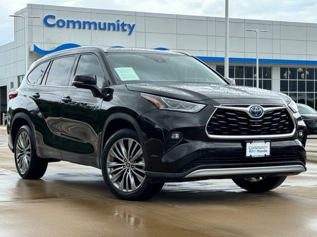 2020 Toyota Highlander Hybrid Platinum