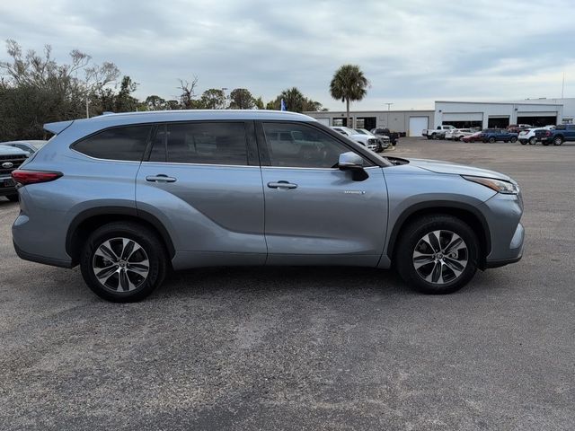 2020 Toyota Highlander Hybrid XLE