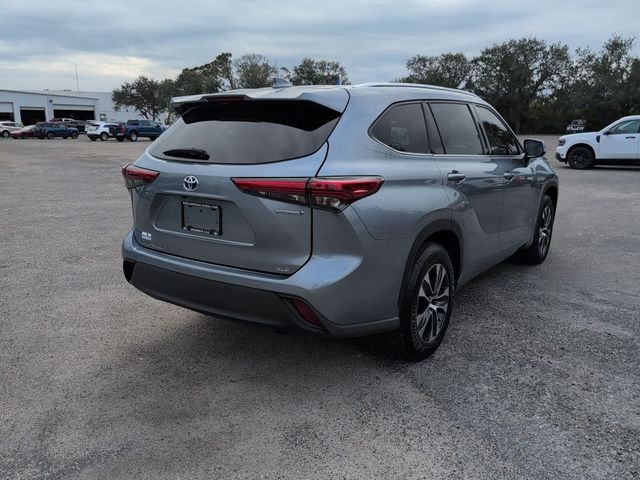 2020 Toyota Highlander Hybrid XLE