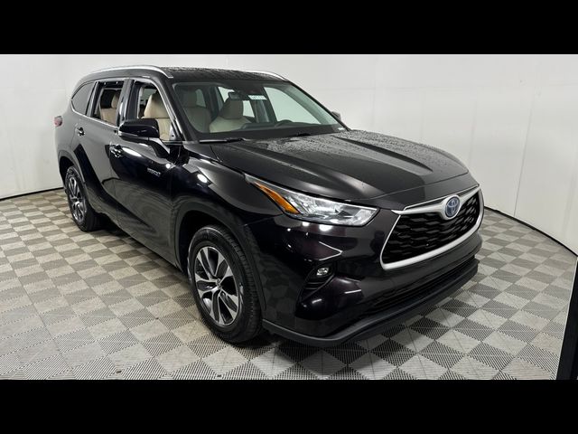 2020 Toyota Highlander Hybrid XLE