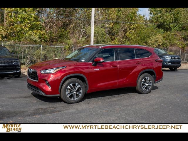 2020 Toyota Highlander Hybrid XLE