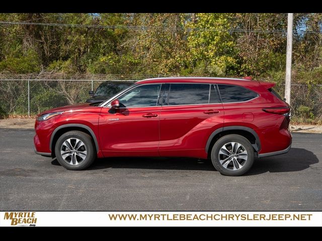 2020 Toyota Highlander Hybrid XLE