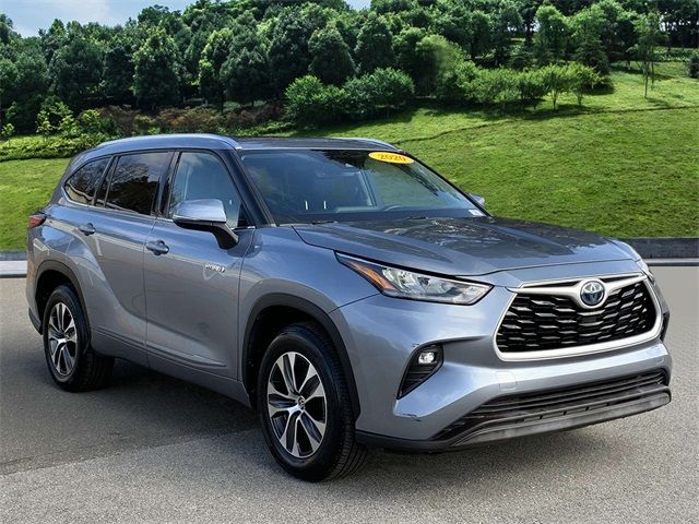 2020 Toyota Highlander Hybrid XLE