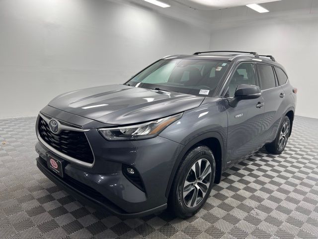 2020 Toyota Highlander Hybrid XLE