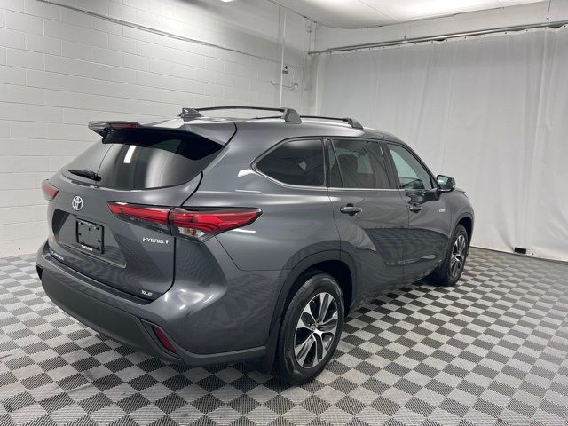 2020 Toyota Highlander Hybrid XLE