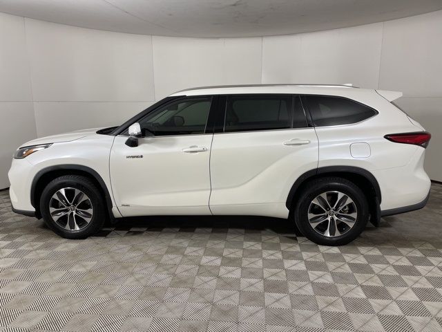 2020 Toyota Highlander Hybrid XLE