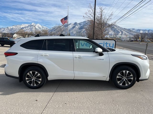 2020 Toyota Highlander Hybrid XLE