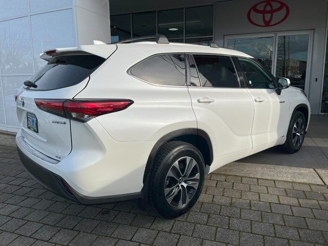 2020 Toyota Highlander Hybrid XLE