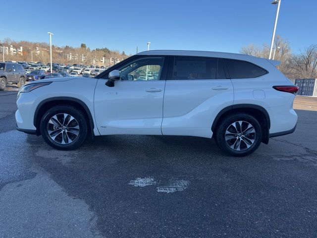 2020 Toyota Highlander Hybrid XLE