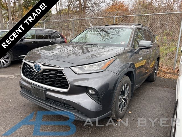 2020 Toyota Highlander Hybrid XLE