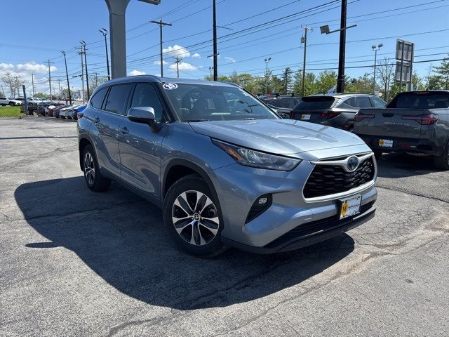 2020 Toyota Highlander Hybrid XLE