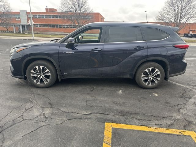 2020 Toyota Highlander Hybrid XLE