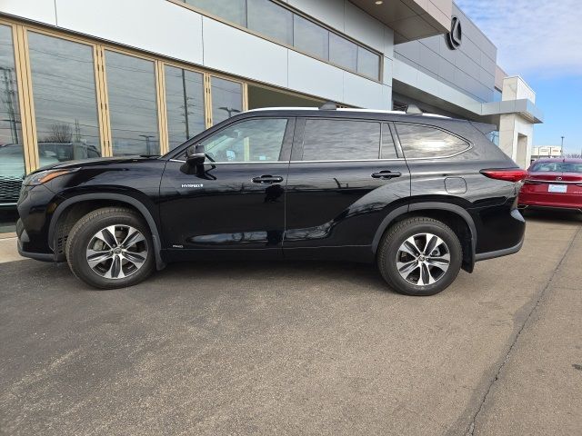 2020 Toyota Highlander Hybrid XLE