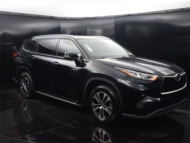 2020 Toyota Highlander Hybrid XLE