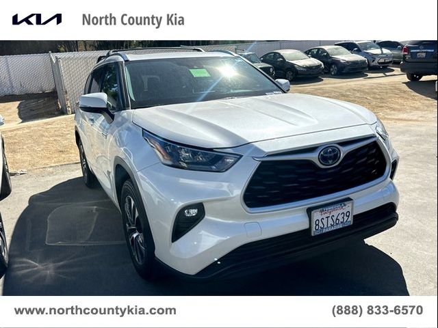 2020 Toyota Highlander Hybrid XLE