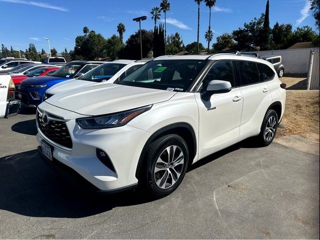 2020 Toyota Highlander Hybrid XLE