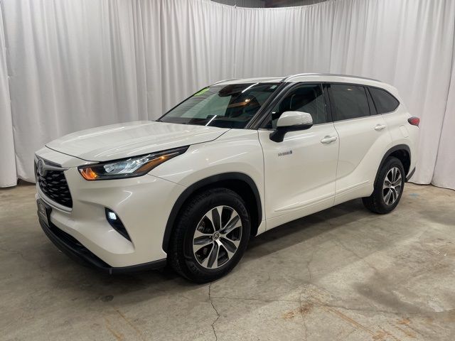 2020 Toyota Highlander Hybrid XLE