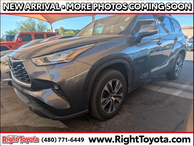 2020 Toyota Highlander Hybrid XLE