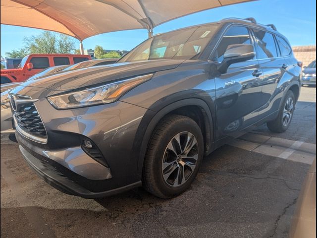 2020 Toyota Highlander Hybrid XLE