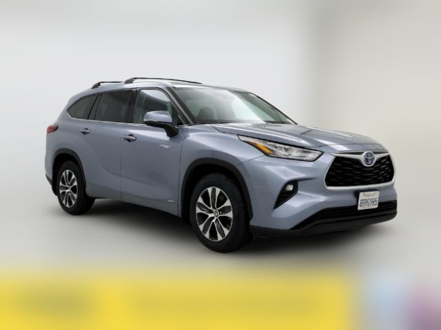 2020 Toyota Highlander Hybrid XLE