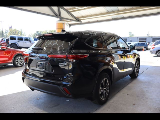 2020 Toyota Highlander Hybrid XLE