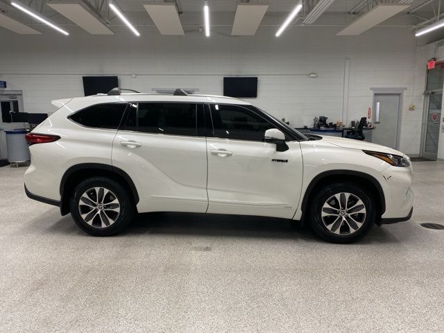 2020 Toyota Highlander Hybrid XLE