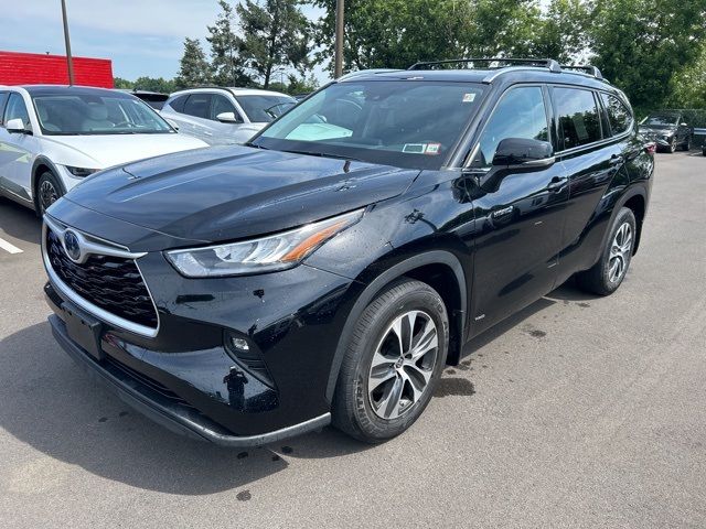 2020 Toyota Highlander Hybrid XLE