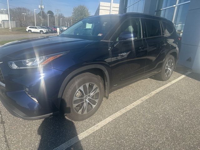 2020 Toyota Highlander Hybrid XLE