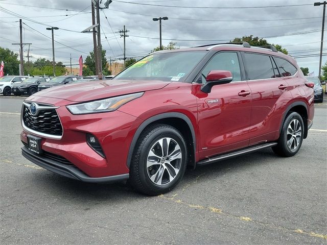 2020 Toyota Highlander Hybrid XLE