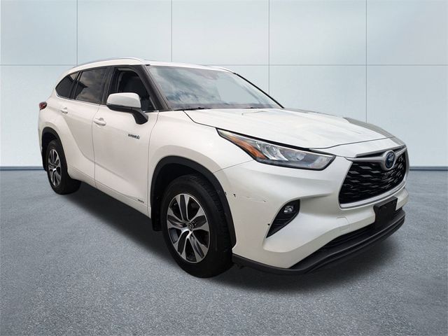 2020 Toyota Highlander Hybrid XLE