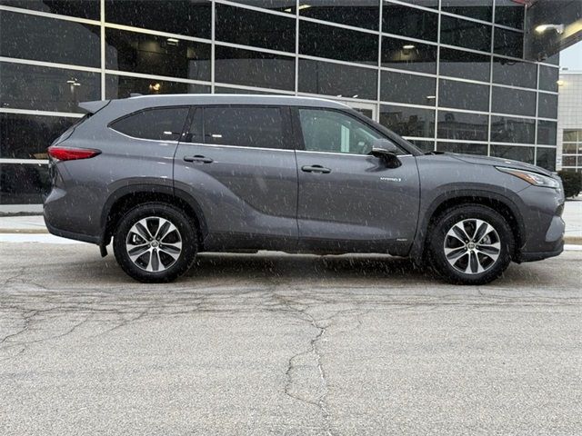 2020 Toyota Highlander Hybrid XLE