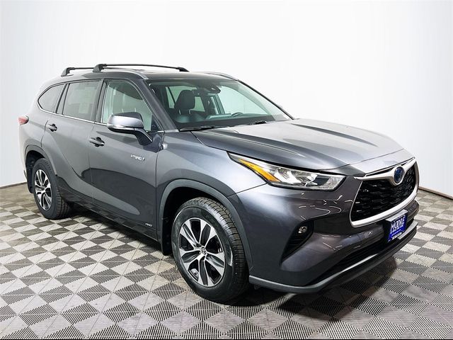 2020 Toyota Highlander Hybrid XLE